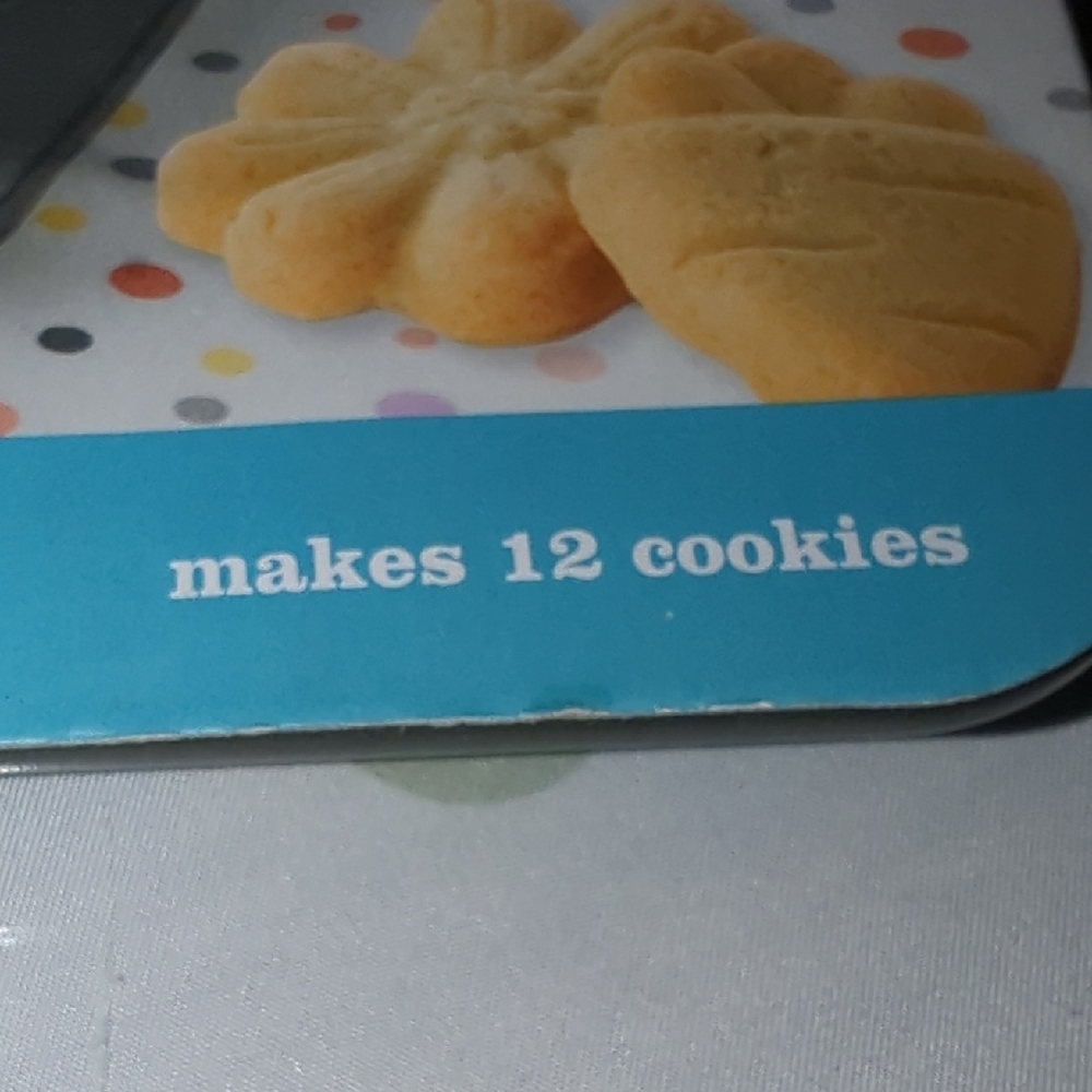 Spring Cookie Pan with Fun Shapes - Picture 4 of 5
